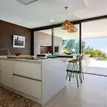 Lucia Villa *